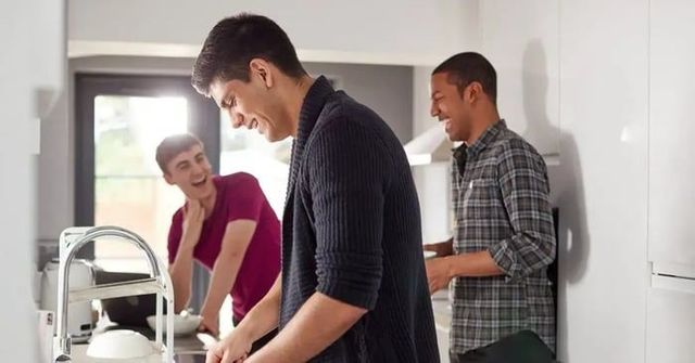 Quick Tips for Living With Roommates